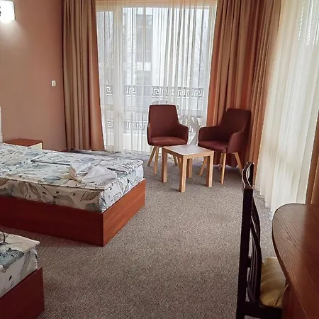 Family Diana ホテル ツァレヴォ